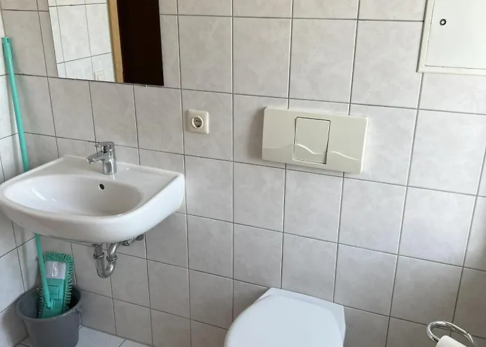 Monteurzimmer Und Bei Leuna, Halle, Leipzig Apartment